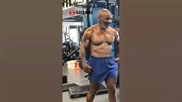 ОГРОМНЫЙ Майк Тайсон в невероятной форме😳🔥