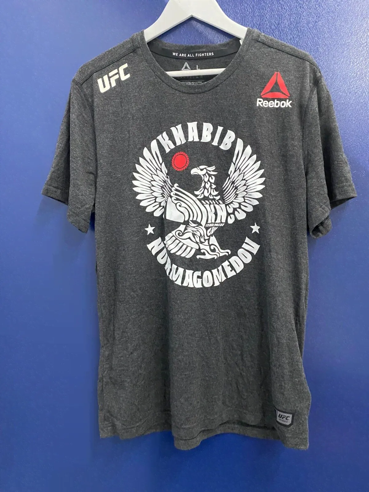 Official UFC reebok khabib nurmagomedov Walk out Eagle T-shirt Adults
