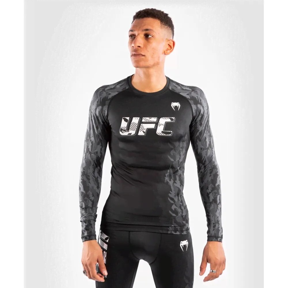 Комплект Рашгард Шорты Тайтсы Venum UFC Black-0
